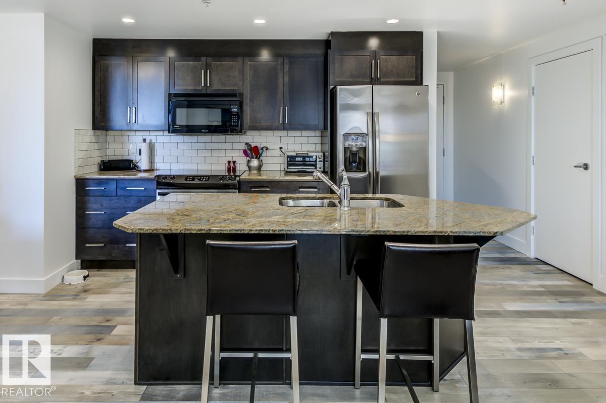 Photo 3 of 205 11933 Jasper Av Nw, Edmonton AB