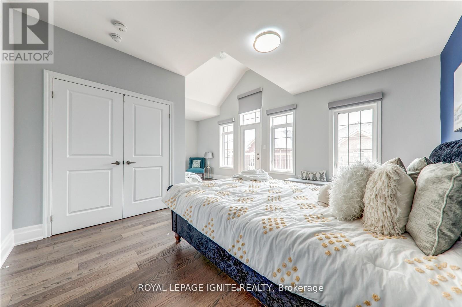Photo 14 of 12 Warton Court, Markham ON