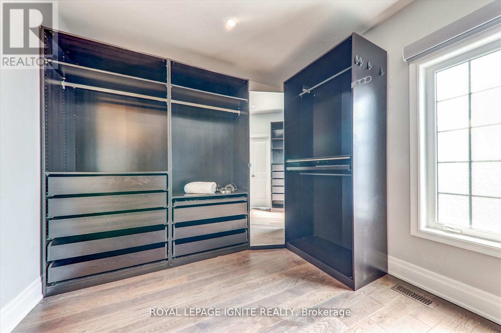 Photo 31 of 12 Warton Court, Markham ON