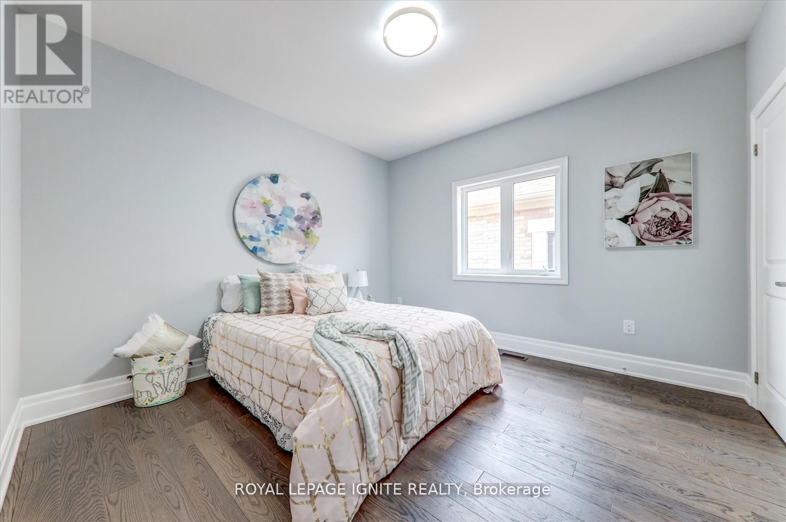 Photo 32 of 12 Warton Court, Markham ON