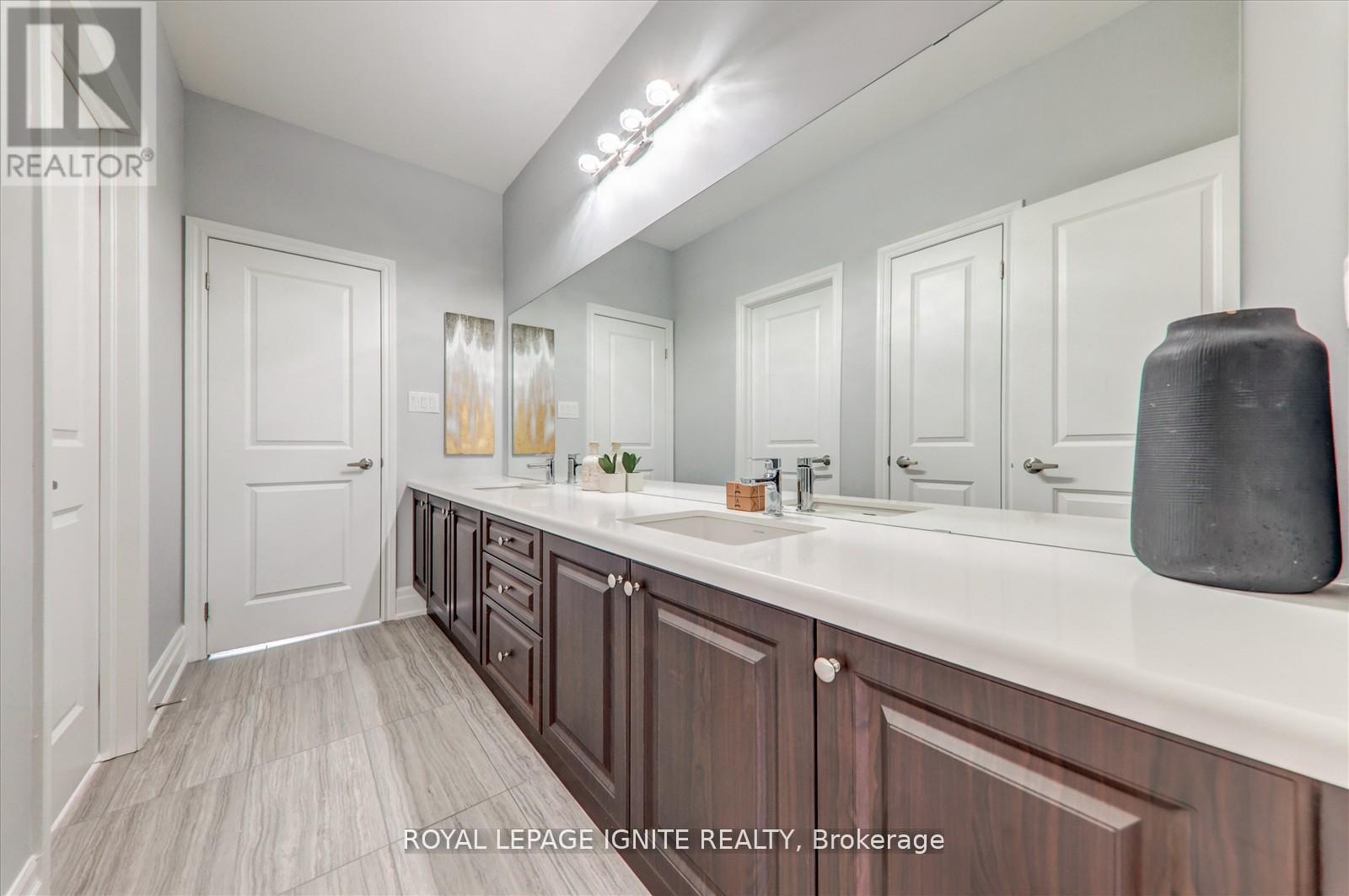 Photo 42 of 12 Warton Court, Markham ON