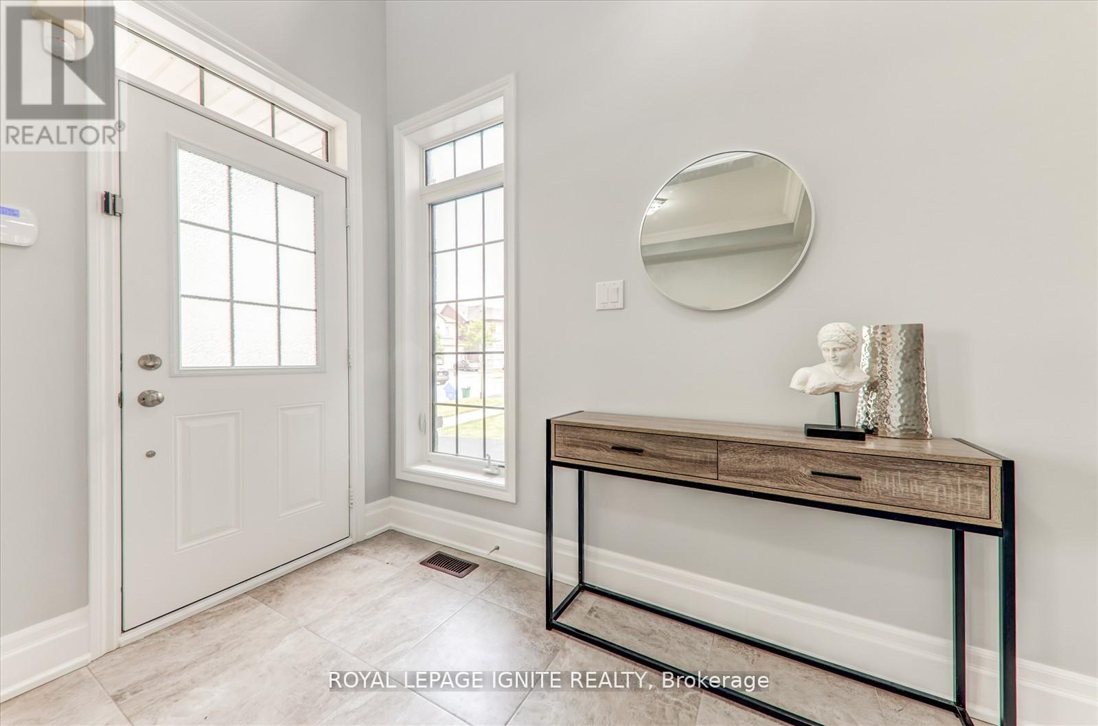 Photo 17 of 12 Warton Court, Markham ON