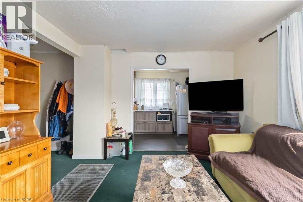 Photo 19 of 71 Salisbury Avenue, Brantford ON