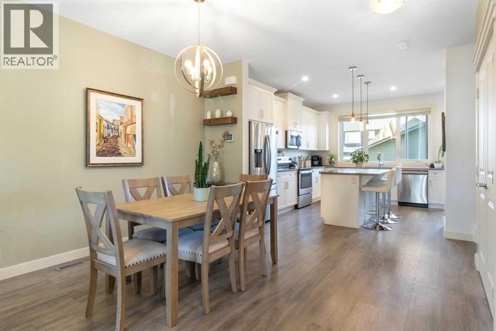 Photo 3 of 112 Fireside Crescent, Cochrane AB