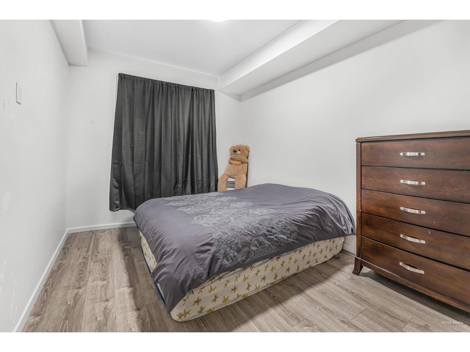 Photo 11 of 430 13968 Laurel Drive, Surrey BC