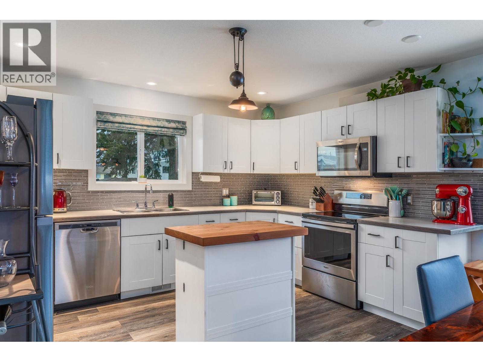  384 Hardie Road, Kelowna