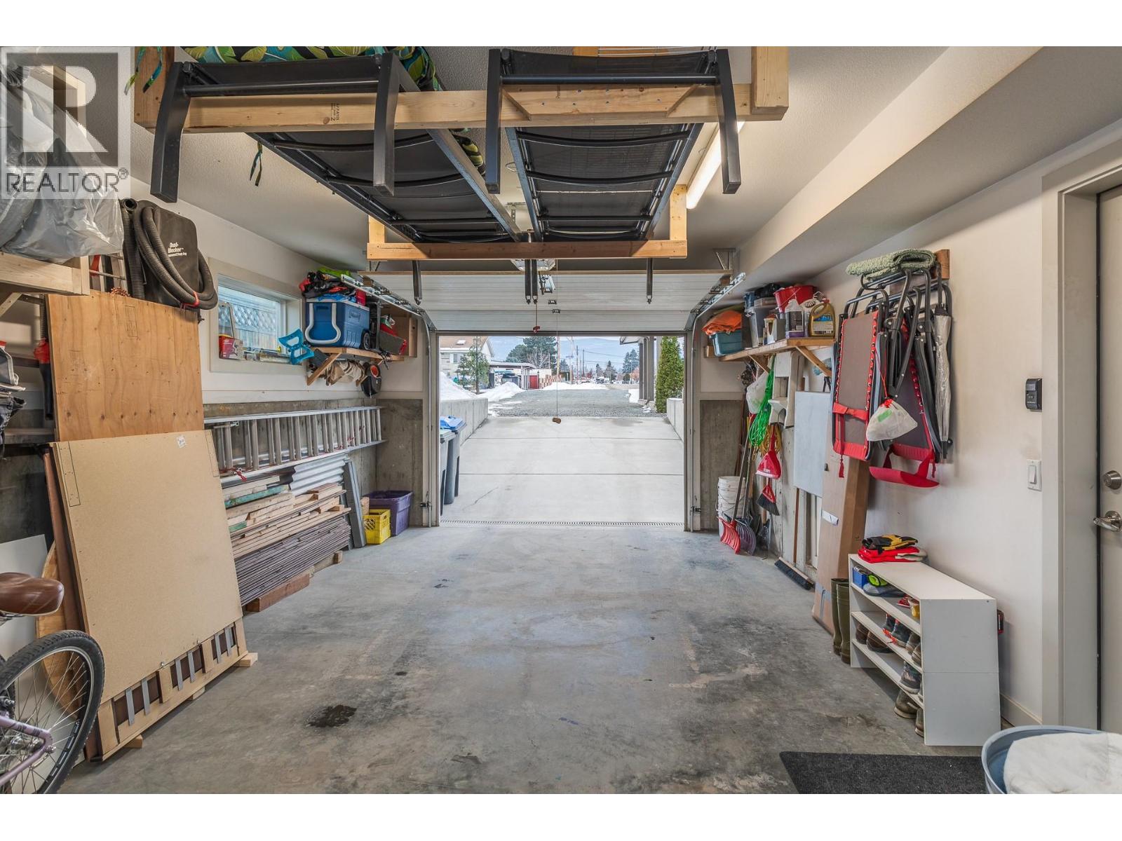  384 Hardie Road, Kelowna