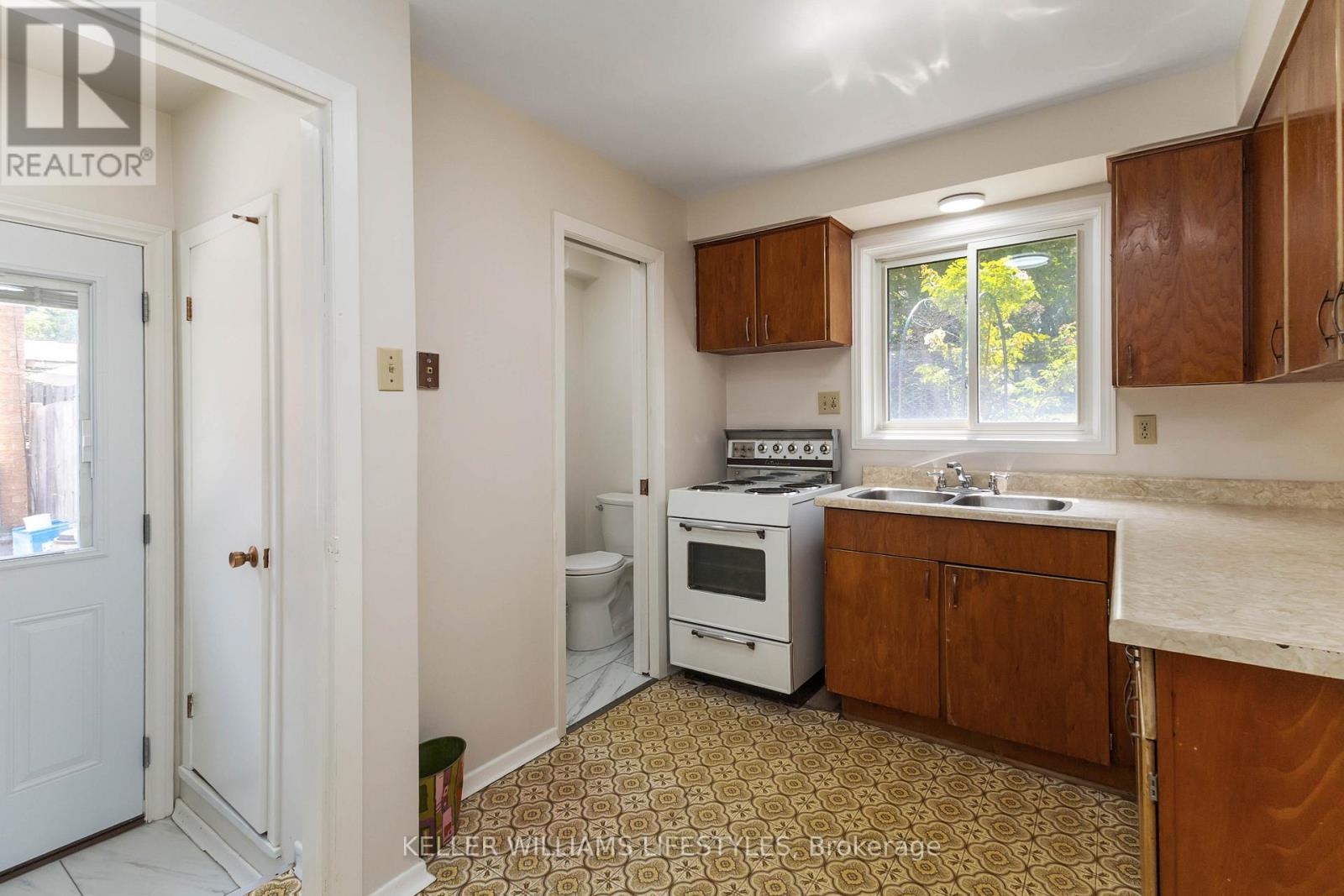 Photo 32 of 107 Cecilia Avenue, London East ON
