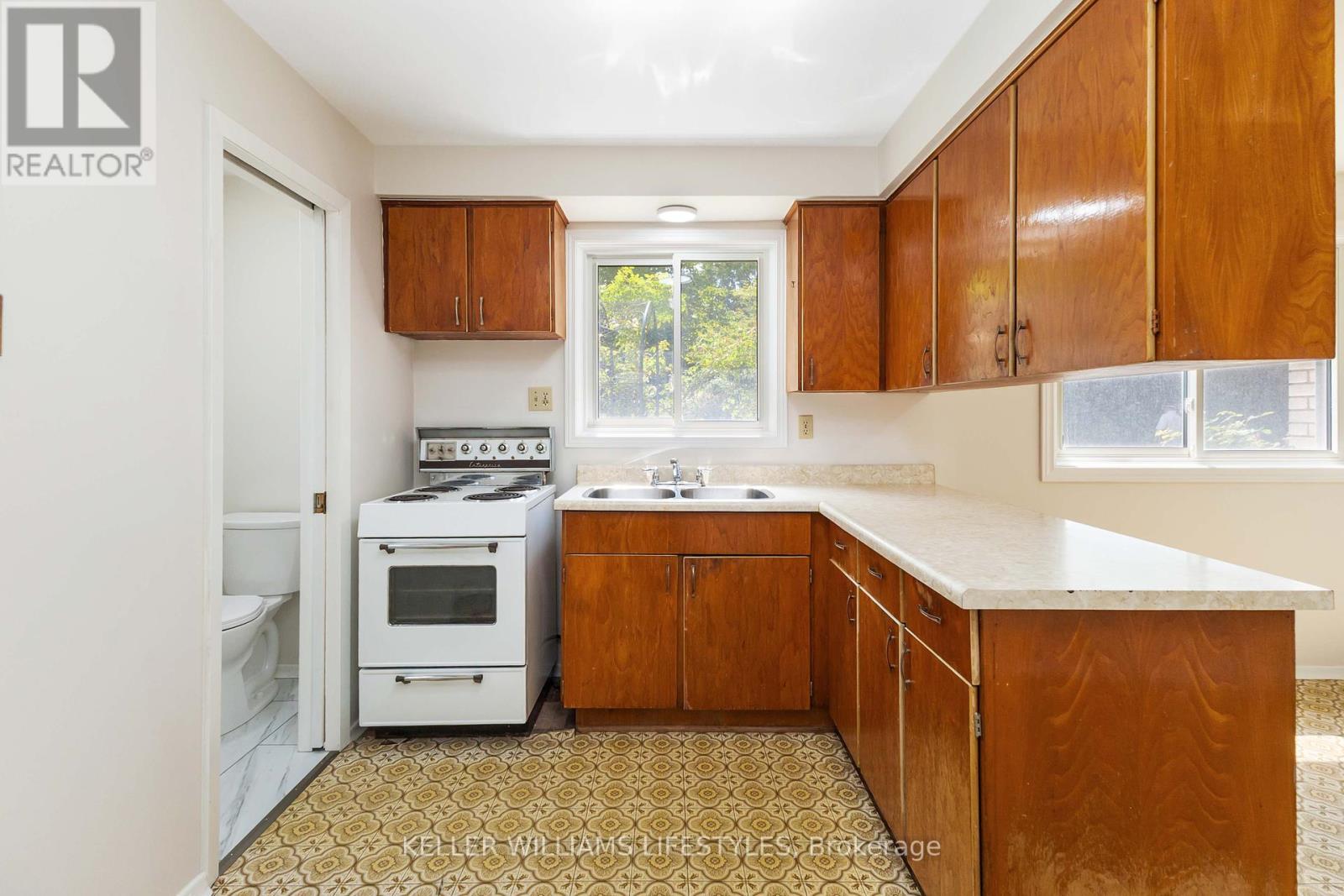 Photo 2 of 107 Cecilia Avenue, London East ON