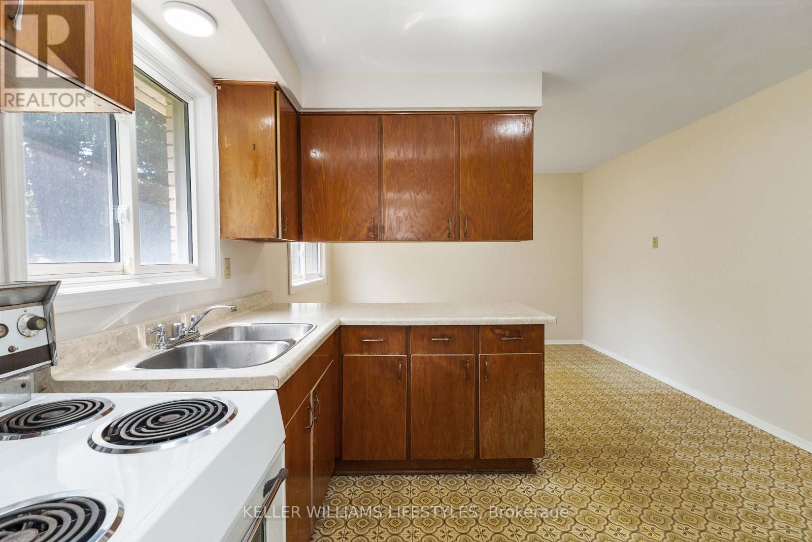 Photo 13 of 107 Cecilia Avenue, London East ON