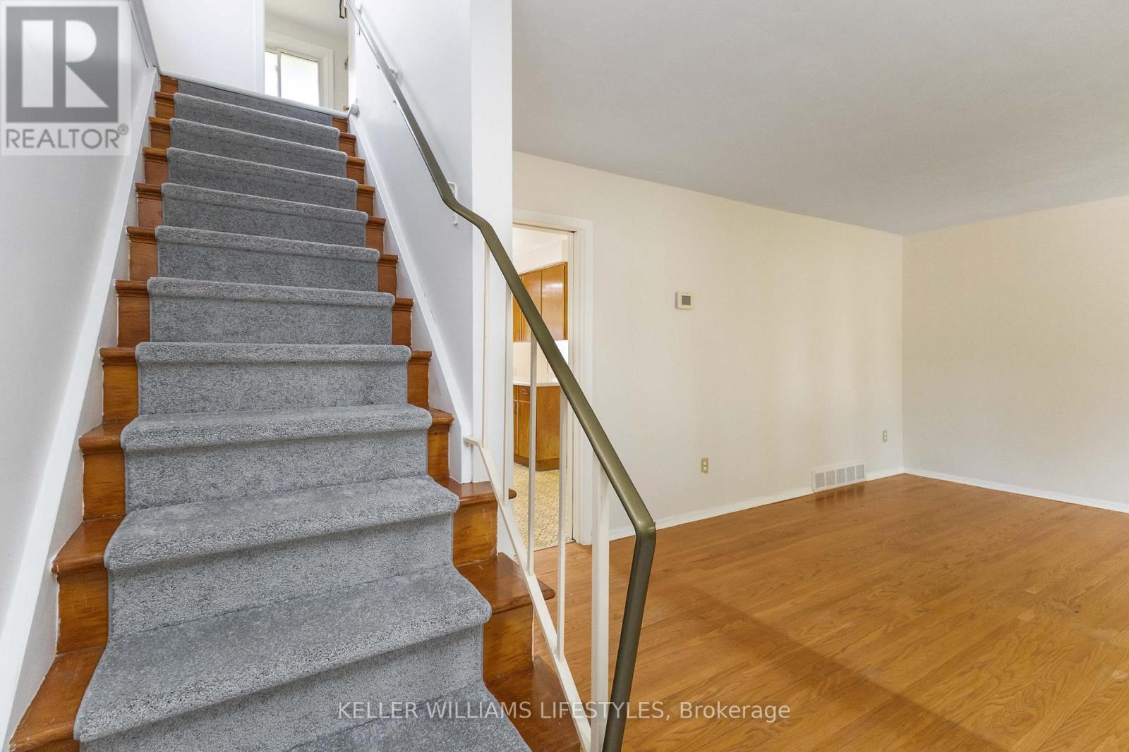 Photo 36 of 107 Cecilia Avenue, London East ON