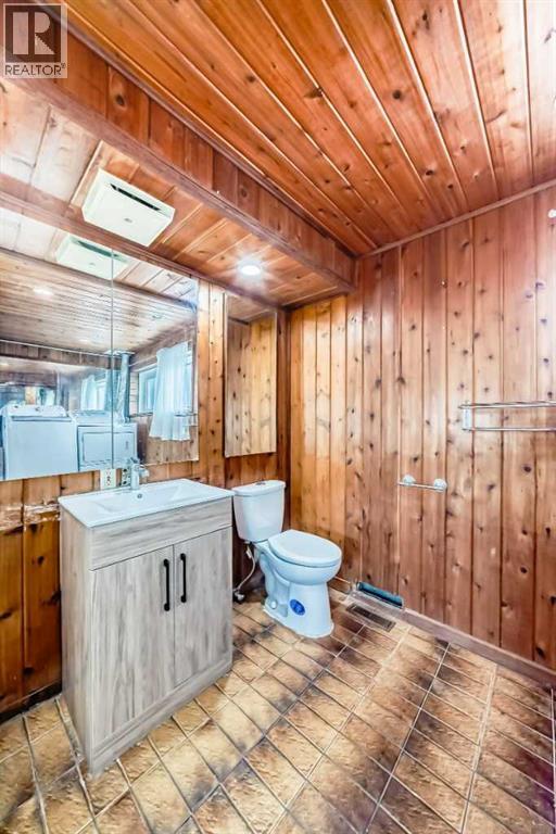 Single Family House Bi-level for Sale in  Whitlock Place NE Whitehorn Calgary 