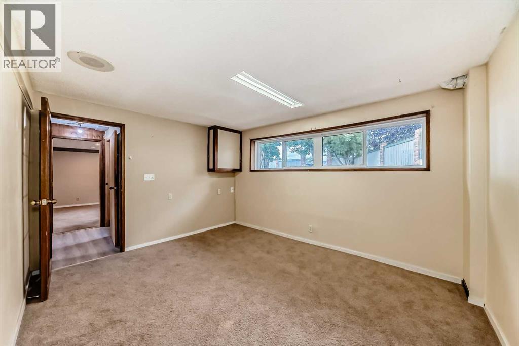 Single Family House Bi-level for Sale in  Whitlock Place NE Whitehorn Calgary 