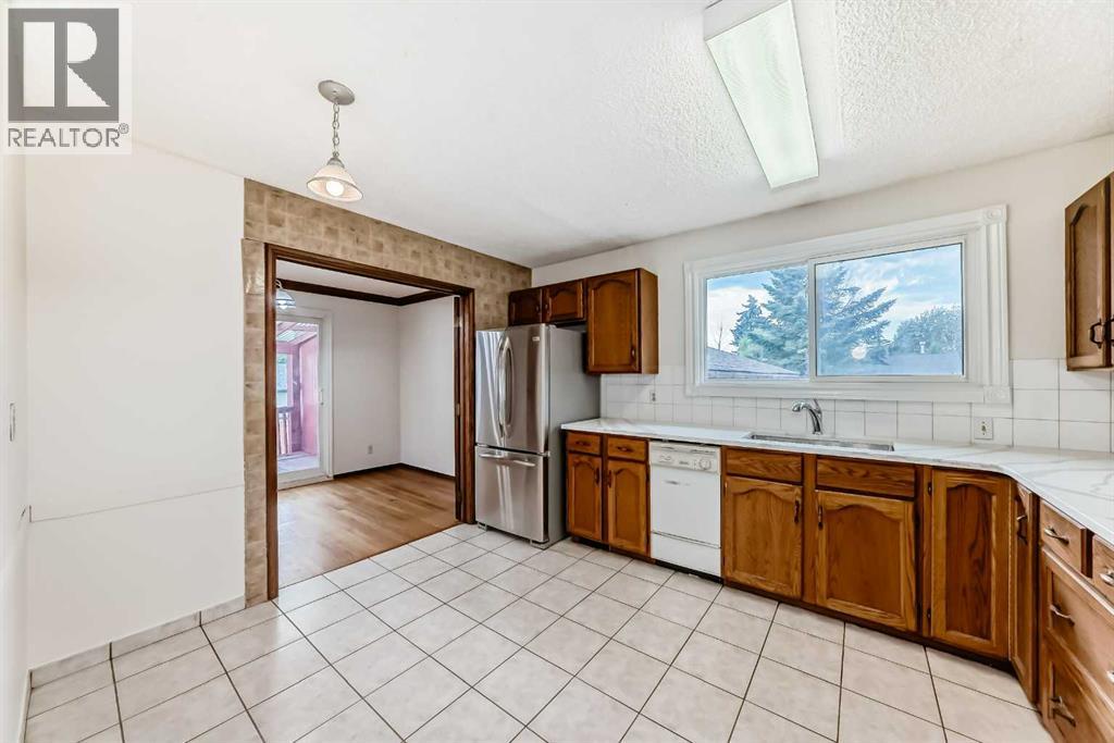 Single Family House Bi-level for Sale in  Whitlock Place NE Whitehorn Calgary 