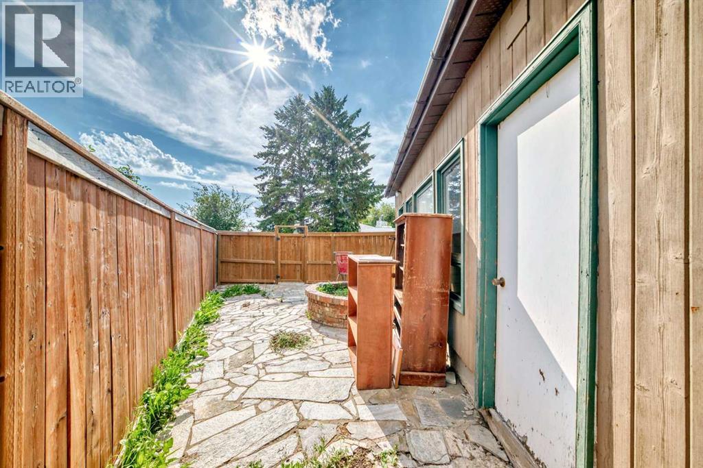 Single Family House Bi-level for Sale in  Whitlock Place NE Whitehorn Calgary 