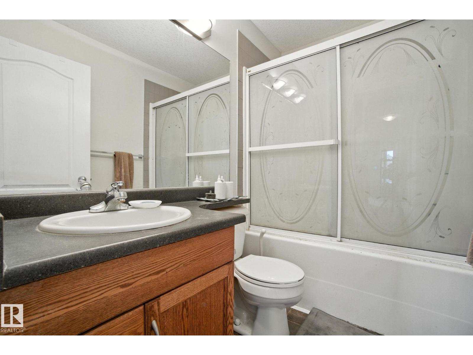 Photo 4 of 3451 29 St Nw Nw, Edmonton AB