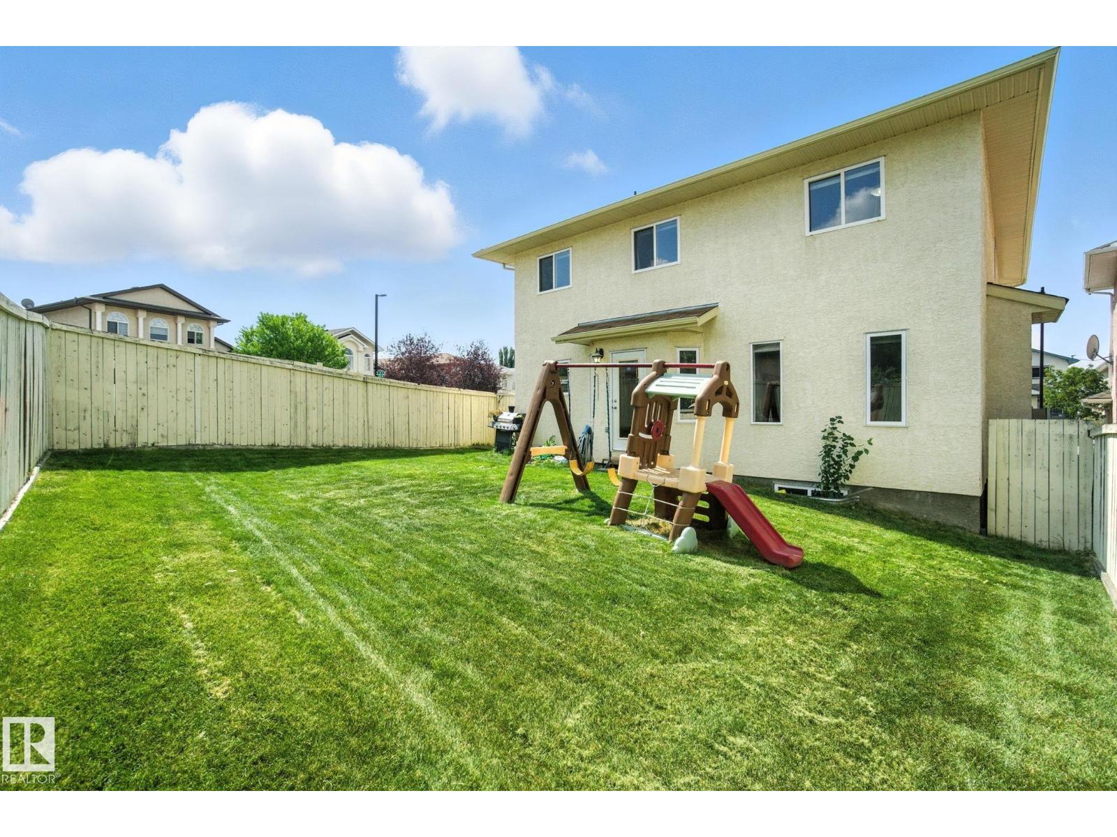 Photo 13 of 3451 29 St Nw Nw, Edmonton AB