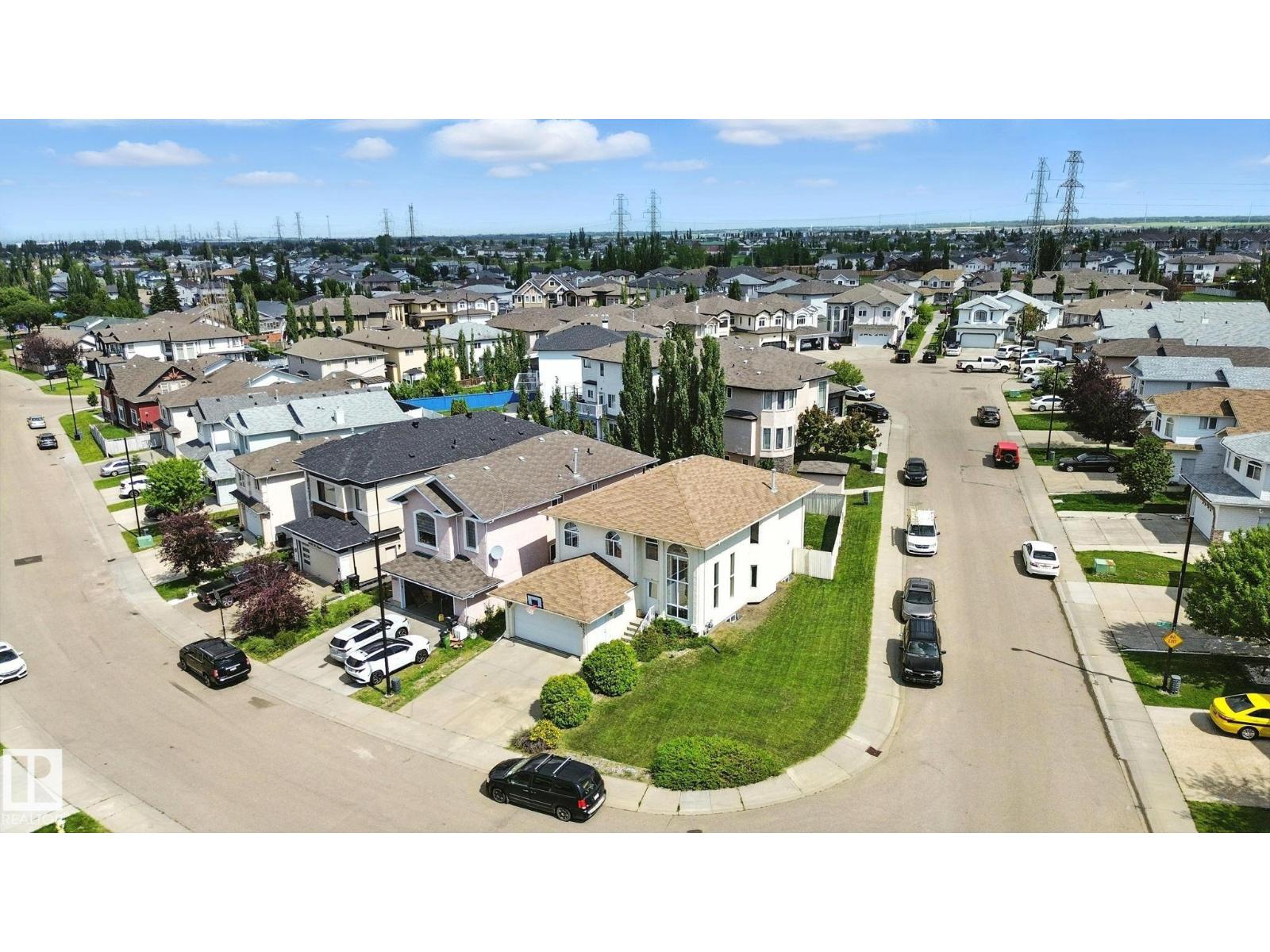 Photo 12 of 3451 29 St Nw Nw, Edmonton AB