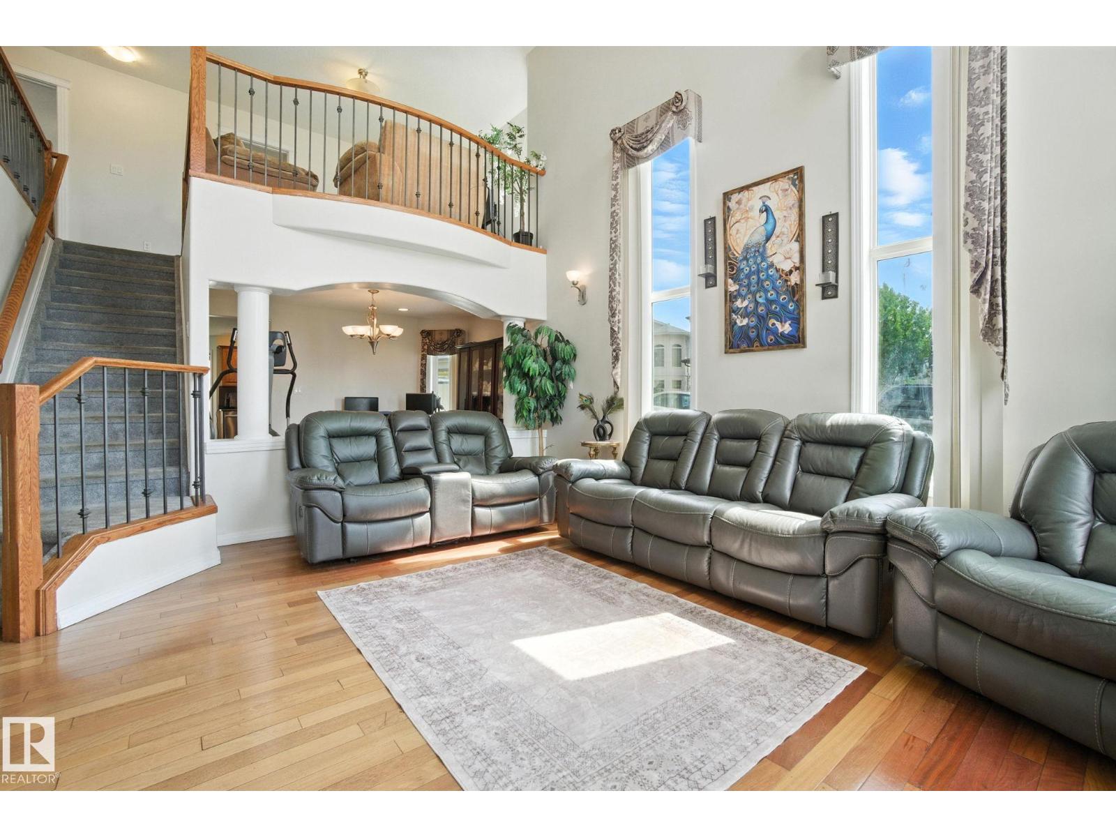 Photo 8 of 3451 29 St Nw Nw, Edmonton AB