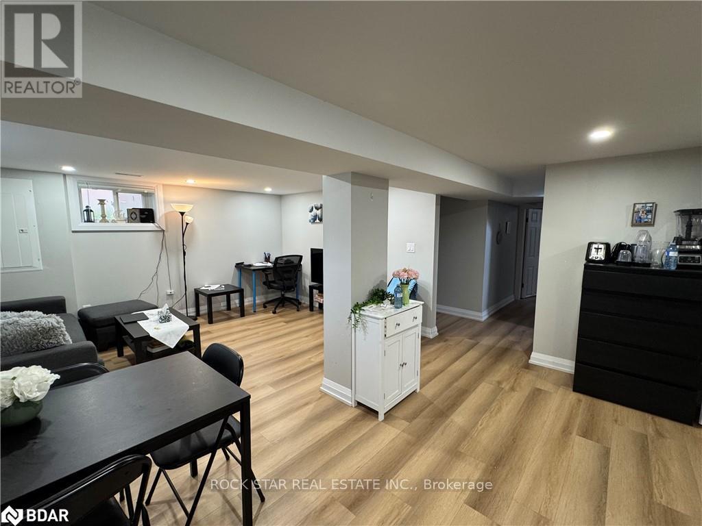Photo 4 of Lower 889 Fennell Avenue E, Hamilton ON