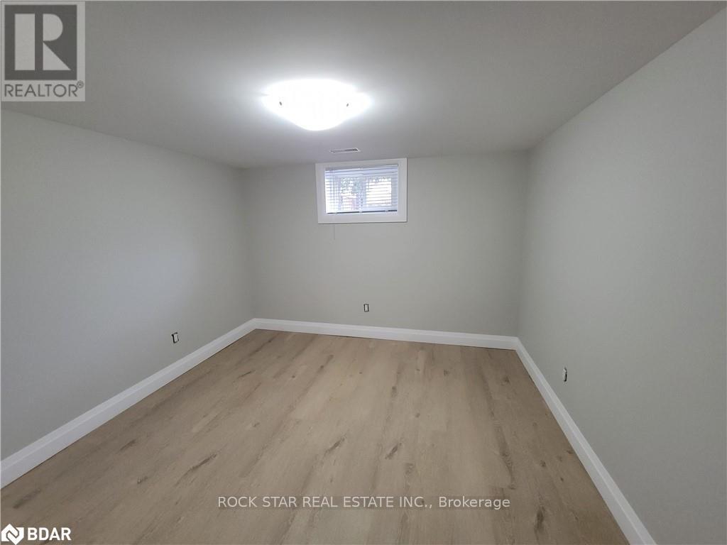 Photo 7 of Lower 889 Fennell Avenue E, Hamilton ON