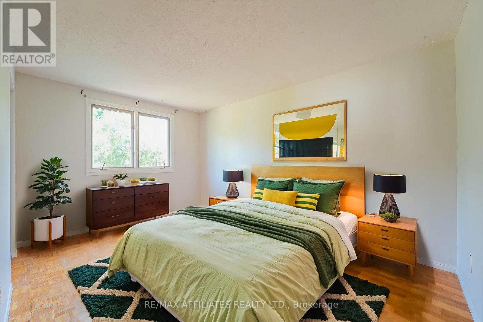 Photo 17 of 208 Old Colony Road E, Ottawa ON