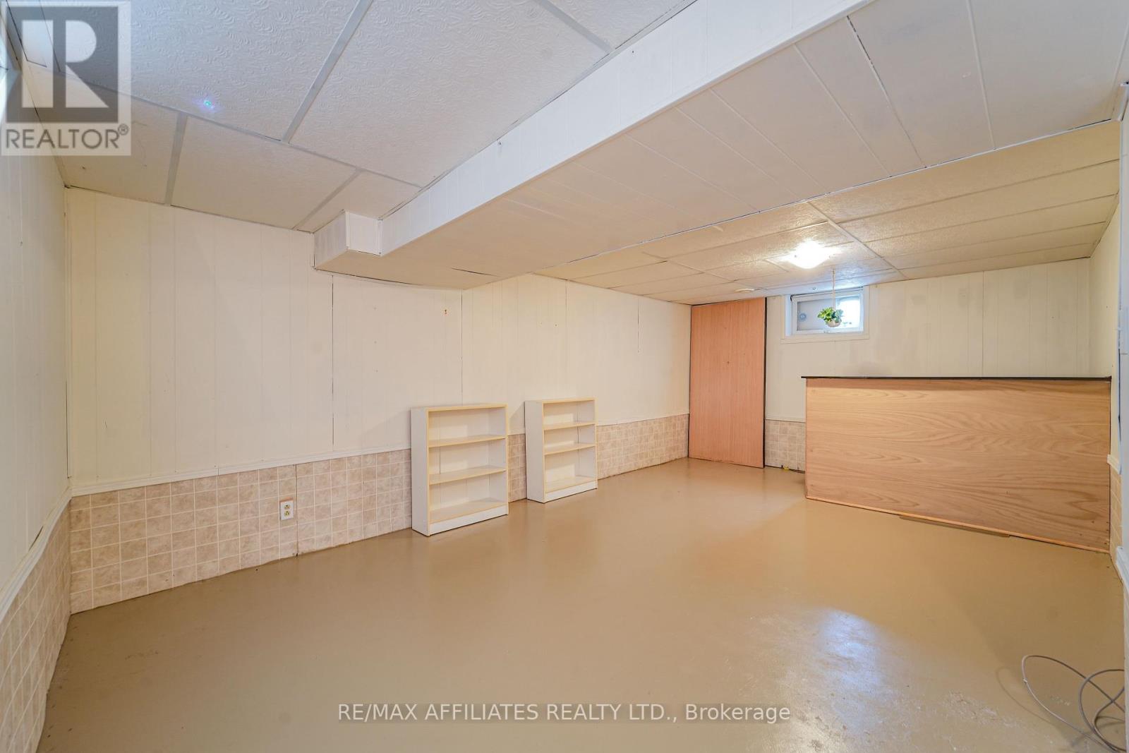 Photo 24 of 208 Old Colony Road E, Ottawa ON