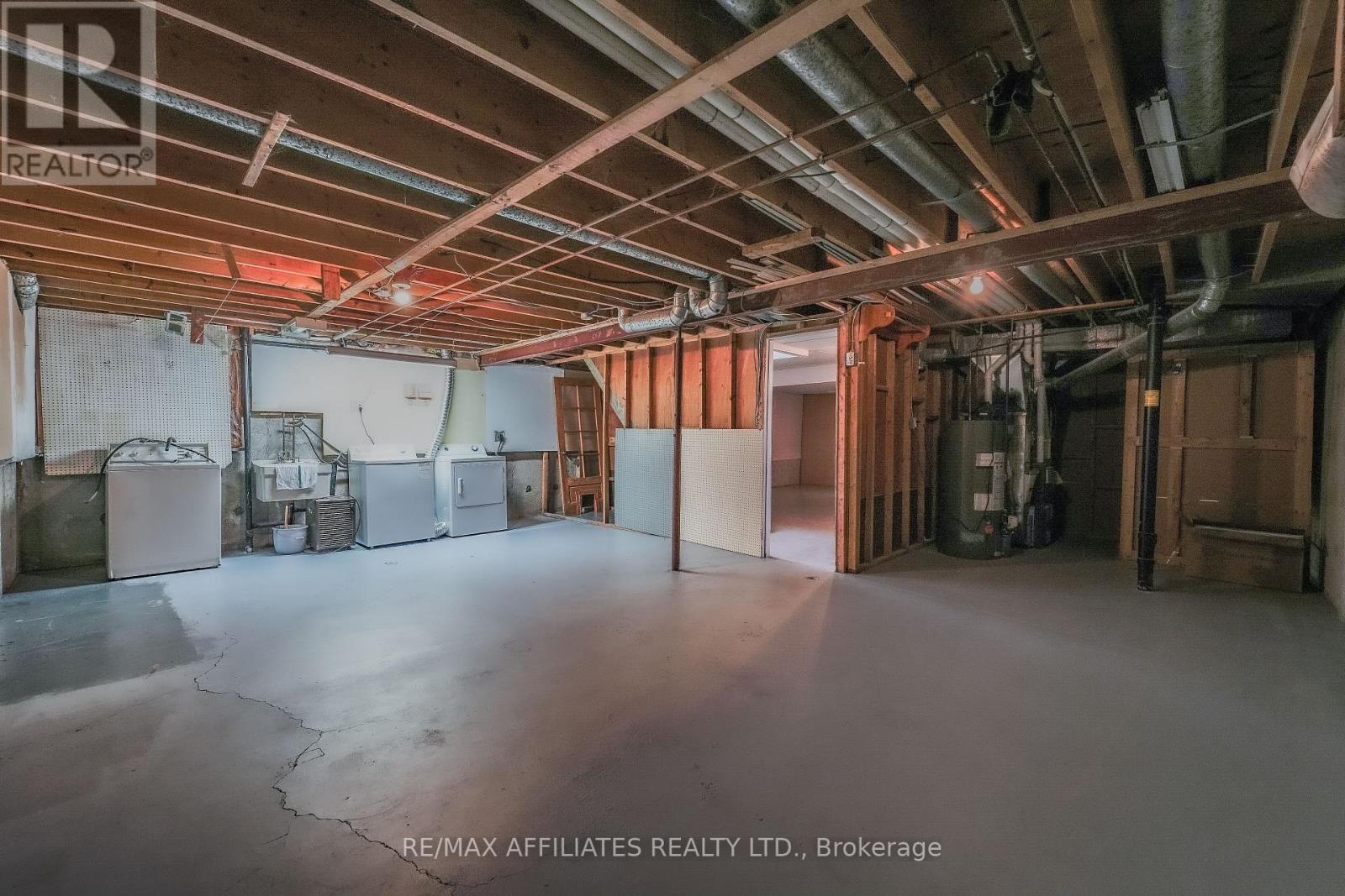 Photo 26 of 208 Old Colony Road E, Ottawa ON