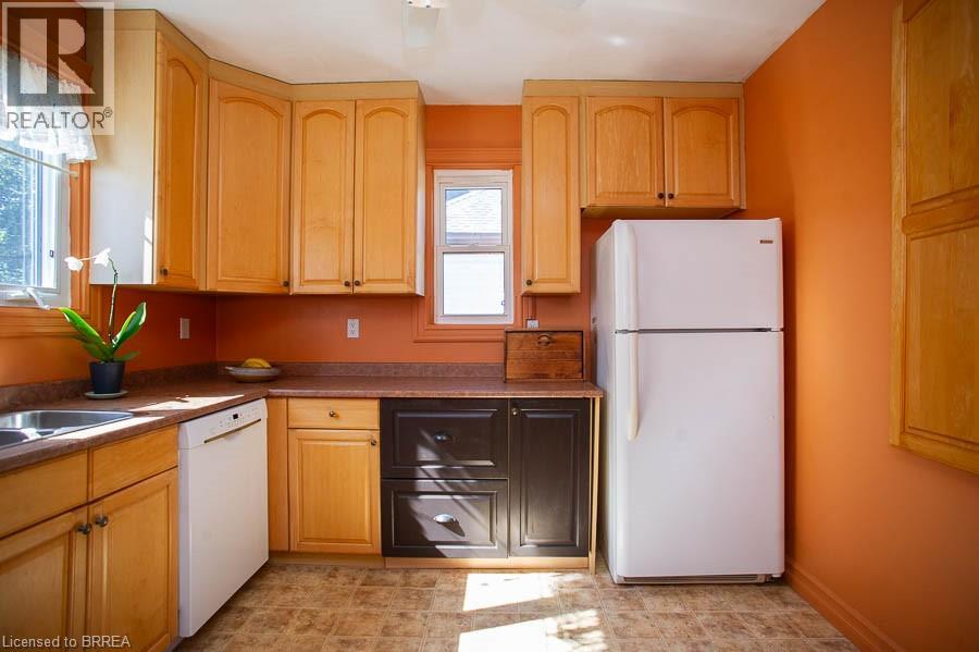 Photo 1 of 24 Hill Avenue, Brantford ON