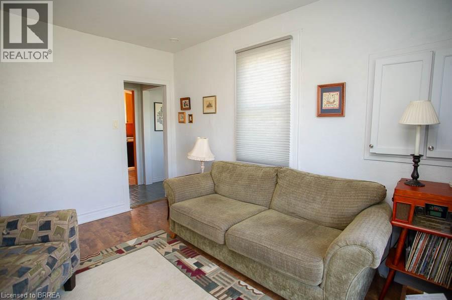 Photo 36 of 24 Hill Avenue, Brantford ON