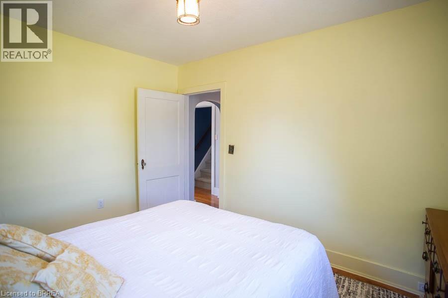 Photo 37 of 24 Hill Avenue, Brantford ON