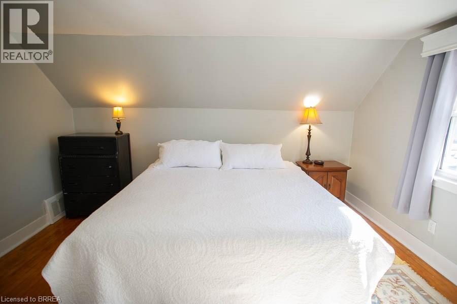 Photo 29 of 24 Hill Avenue, Brantford ON