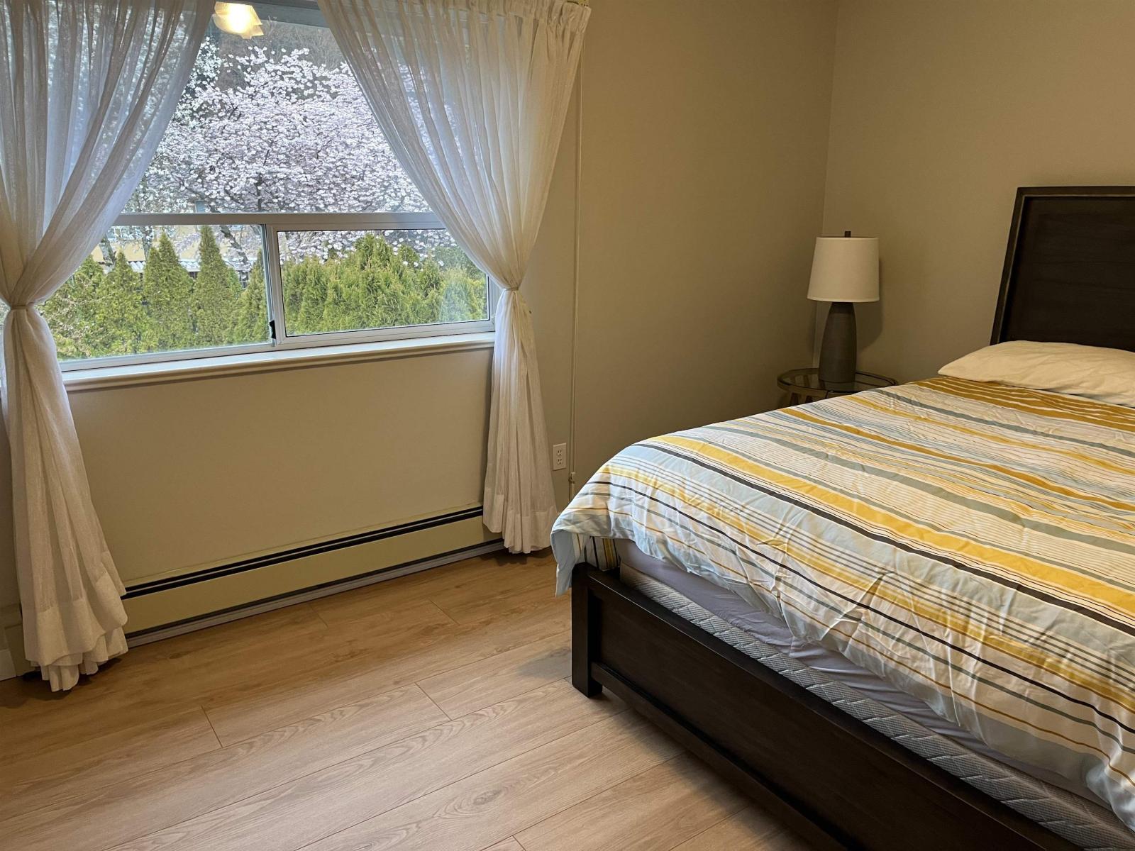 Photo 13 of 14527 30 Avenue, Surrey BC