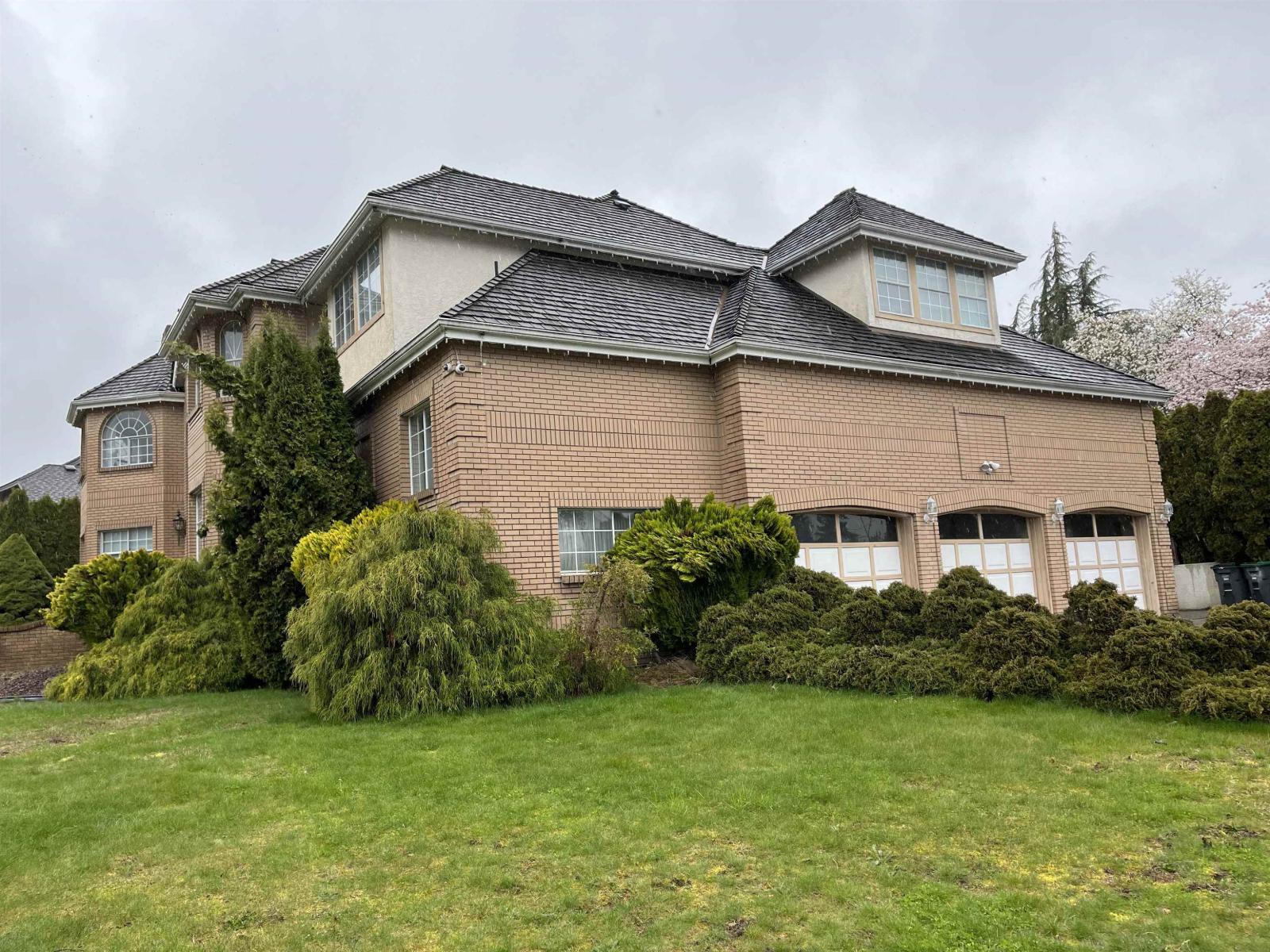 Photo 2 of 14527 30 Avenue, Surrey BC