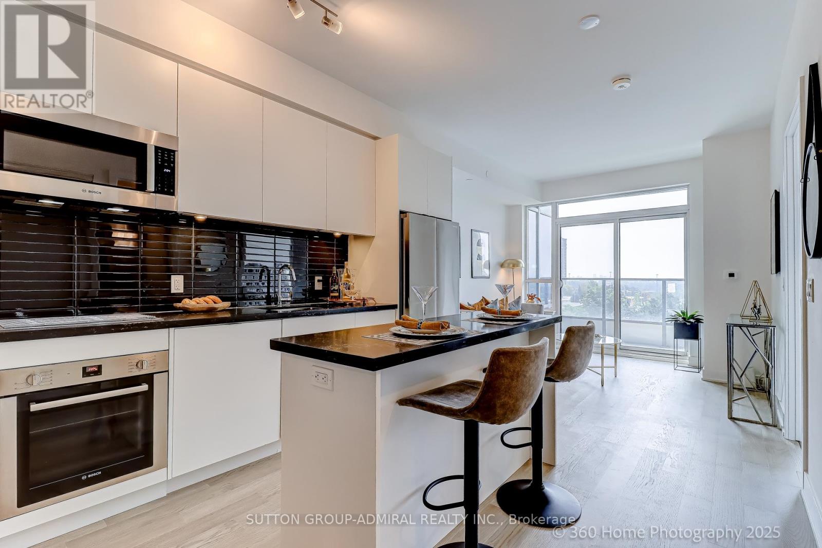 Photo 6 of 610 2 Teagarden Court, Toronto ON