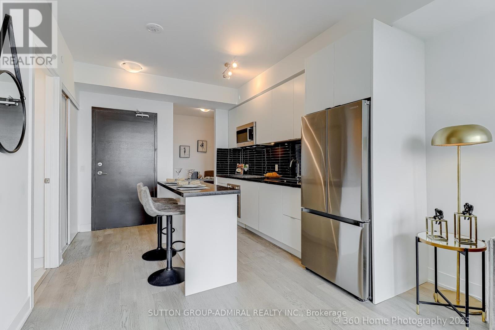 Photo 7 of 610 2 Teagarden Court, Toronto ON