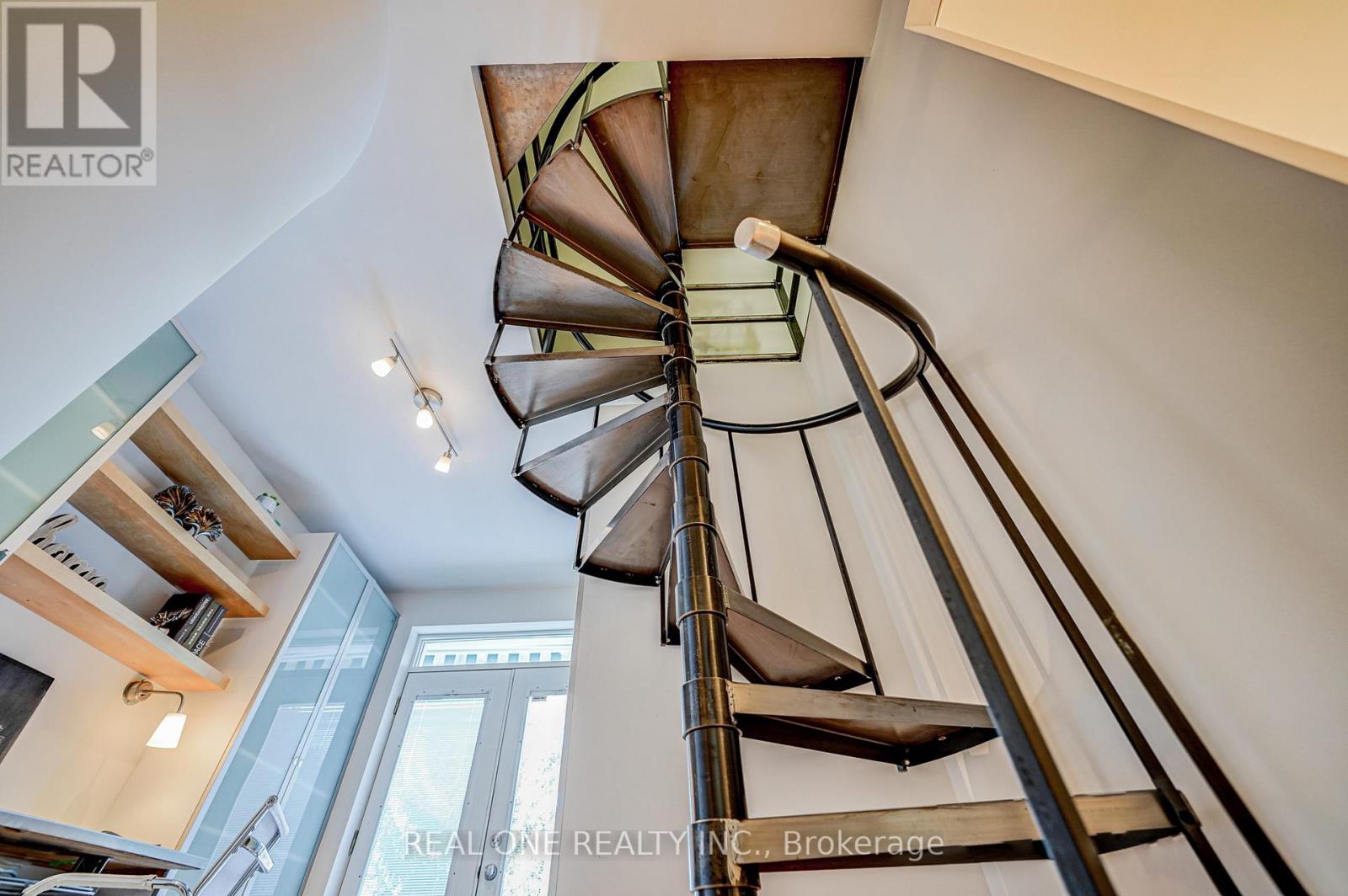 Photo 30 of 167 Randolph Road, Toronto ON