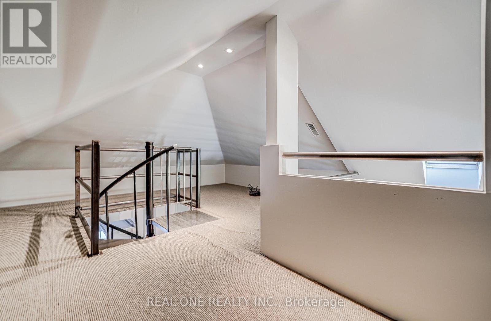 Photo 34 of 167 Randolph Road, Toronto ON