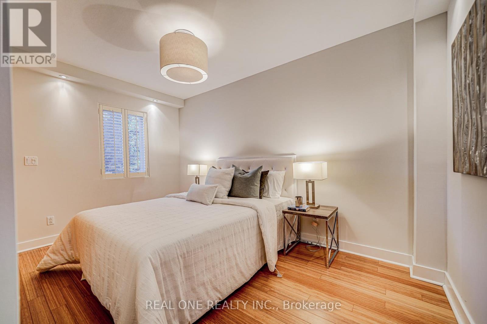 Photo 31 of 167 Randolph Road, Toronto ON