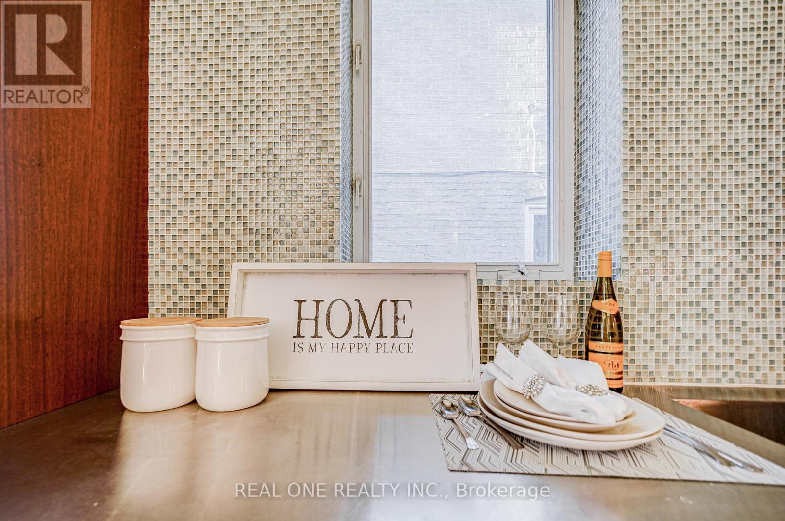 Photo 21 of 167 Randolph Road, Toronto ON