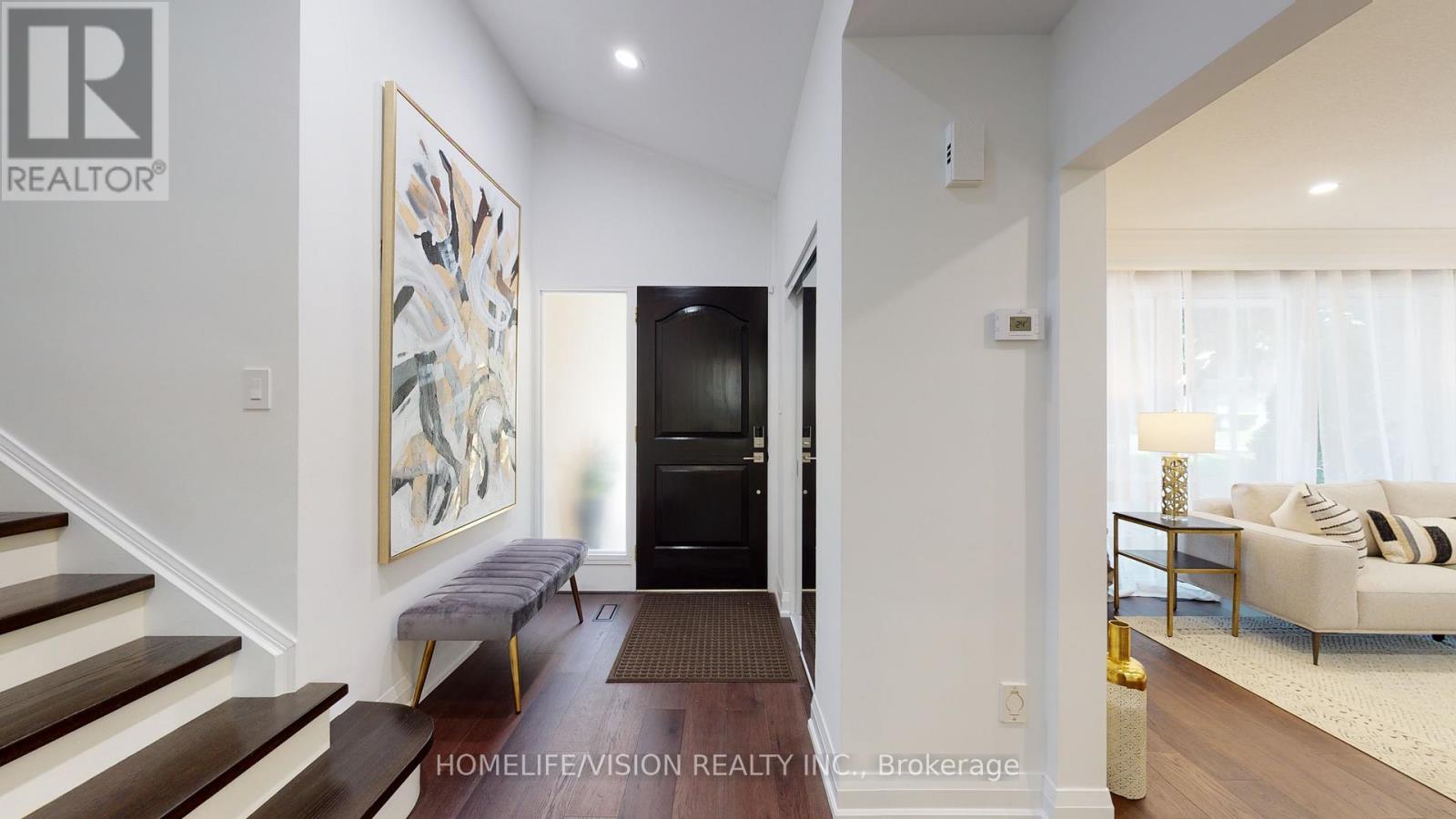 Photo 3 of 12 Flaremore Crescent, Toronto ON