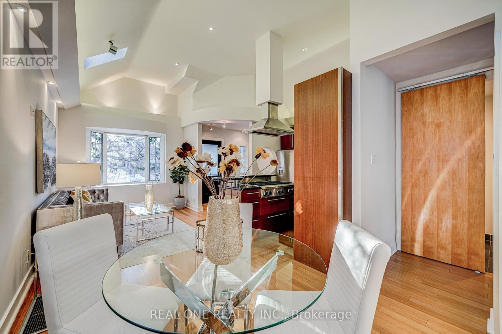 Photo 6 of 167 Randolph Road, Toronto ON