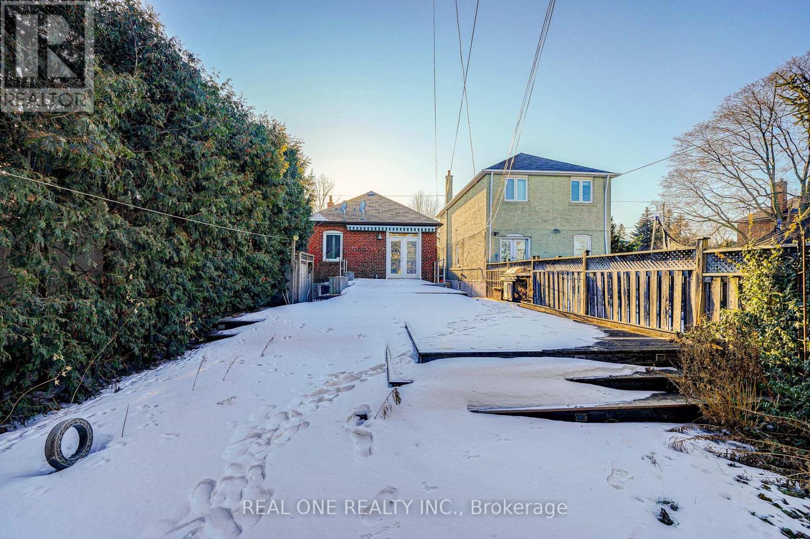 Photo 17 of 167 Randolph Road, Toronto ON