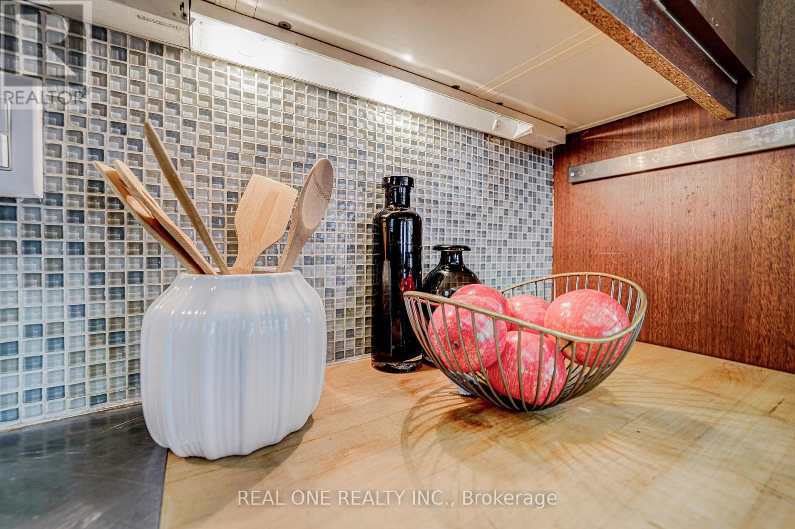 Photo 1 of 167 Randolph Road, Toronto ON