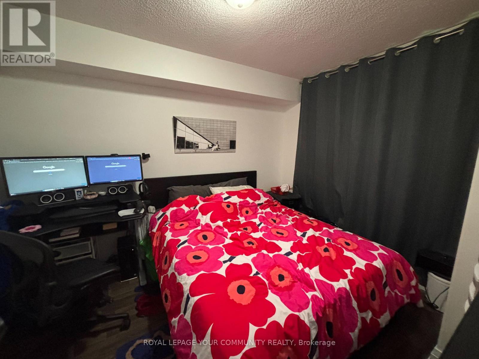Photo 1 of 218 W 565 Wilson Avenue, Toronto ON