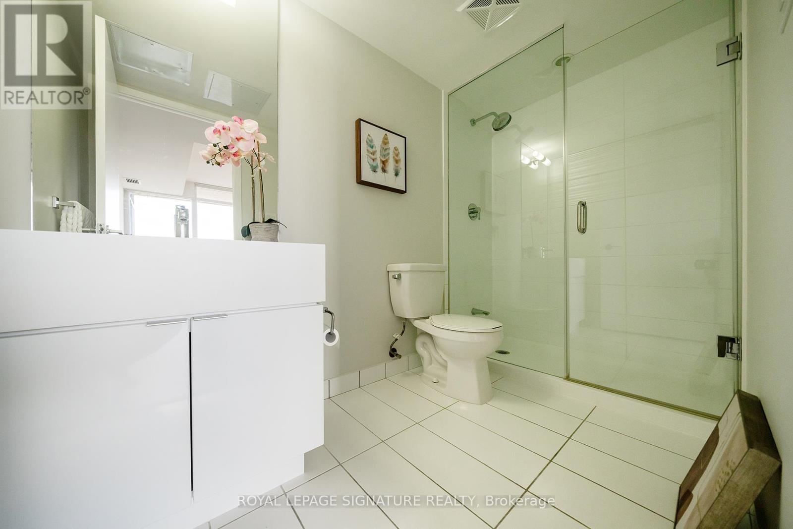 Photo 21 of 655 151 Dan Leckie Way, Toronto ON