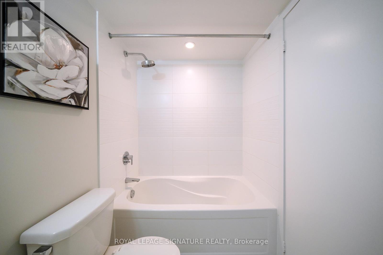 Photo 14 of 655 151 Dan Leckie Way, Toronto ON