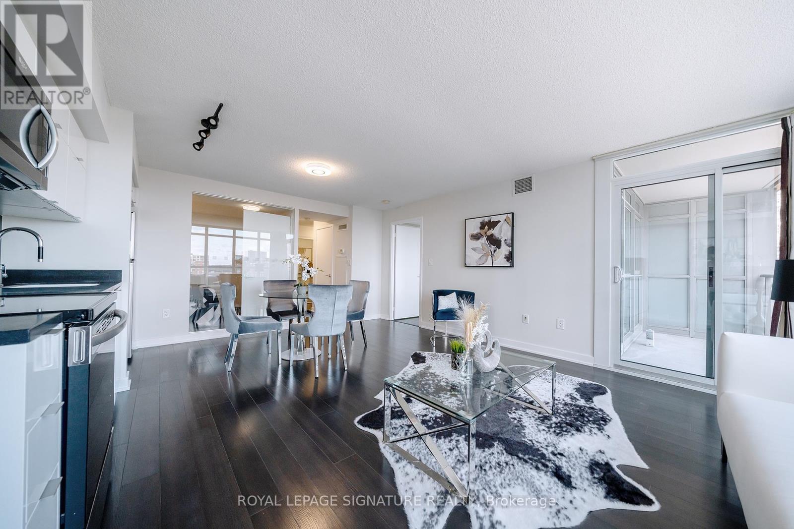 Photo 6 of 655 151 Dan Leckie Way, Toronto ON