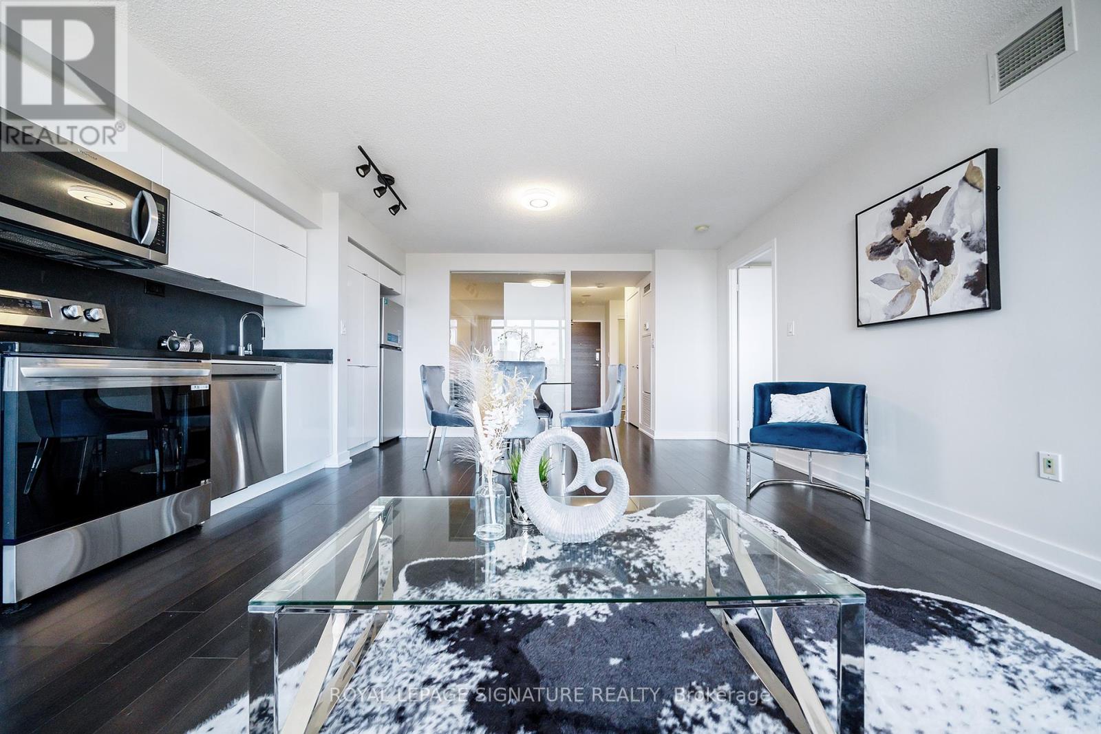 Photo 5 of 655 151 Dan Leckie Way, Toronto ON