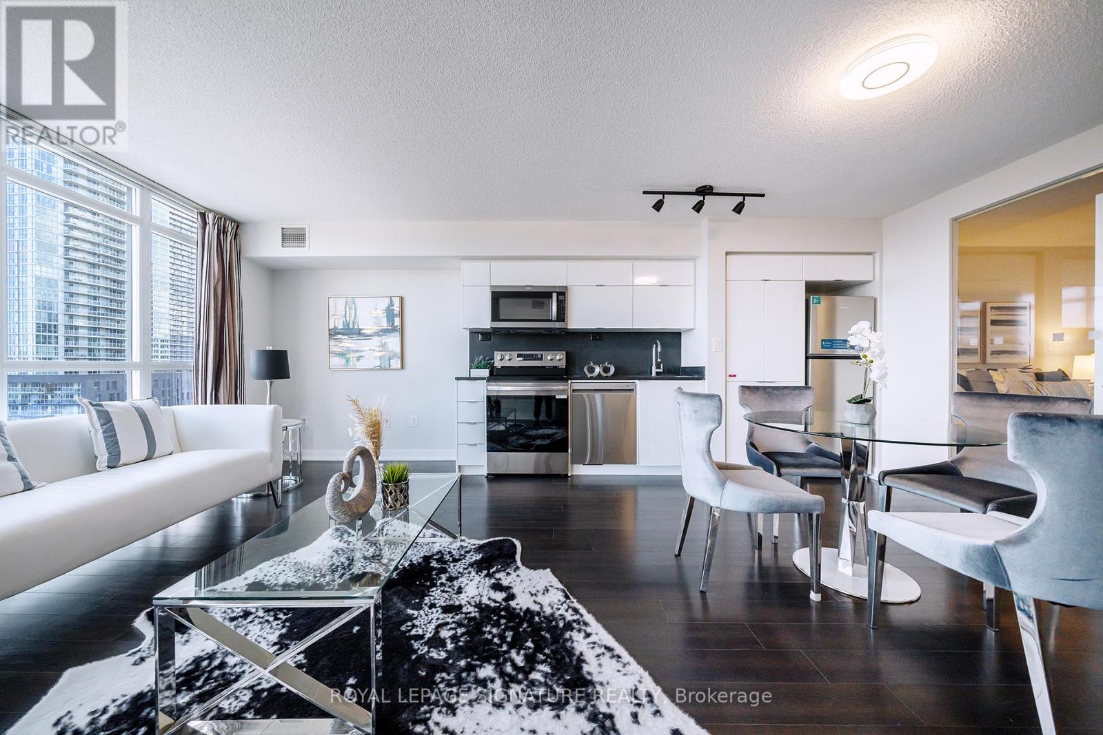 Photo 19 of 655 151 Dan Leckie Way, Toronto ON